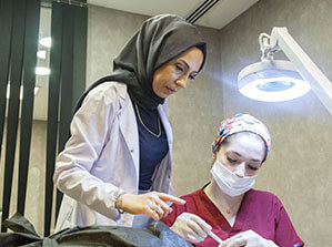 forum-esra-gençer